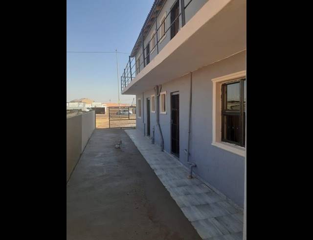 1 BEDROOM PROPERTY TO RENT IN PROTEA GLEN